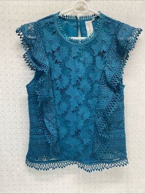 Guest Editor Teal Floral Lace Size Medium Lined Top